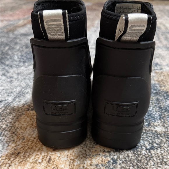 UGG Black Waterproof Droplet Rain Booties - Picture 2 of 5